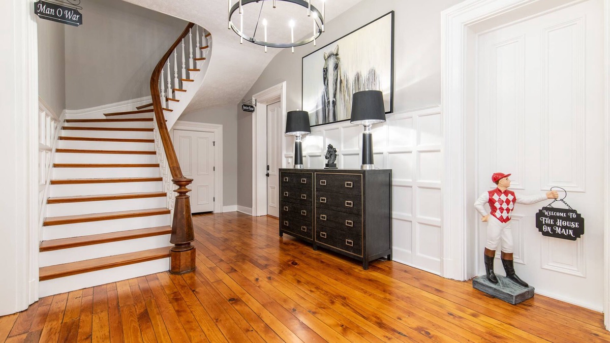 Georgetown House | The House On Main-Sleeps 16/Historic Home/KHP 11min/Ark 30min/Walk Downtown
