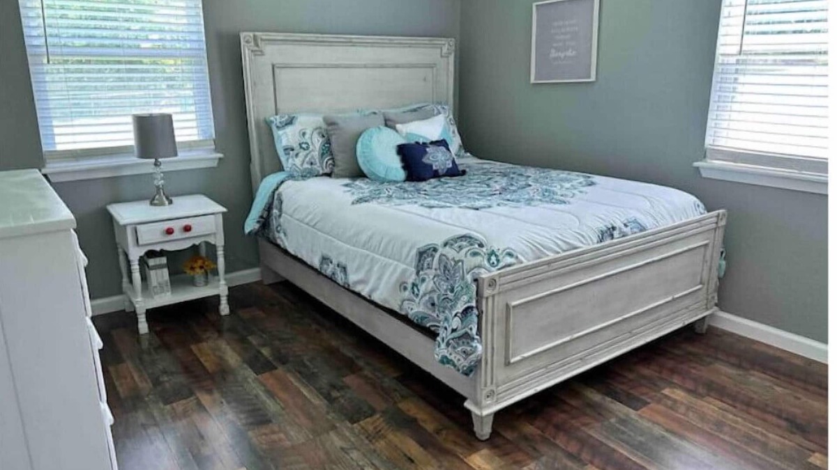 Russellville House | The Houston House: Convenient, Clean, and Newly Remodeled Home