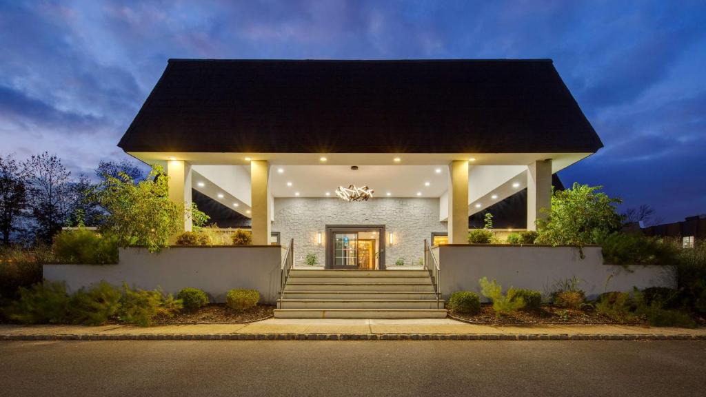 New Providence Hotel | The Hub Murray Hill, BW Premier Collection