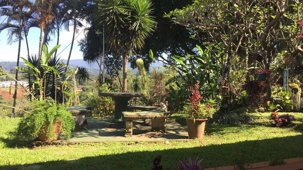 San Jose House | The Hummingbird-Full House