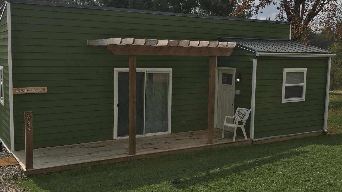 Woodsfield Cabin | The Hummingbird Nest Cabin