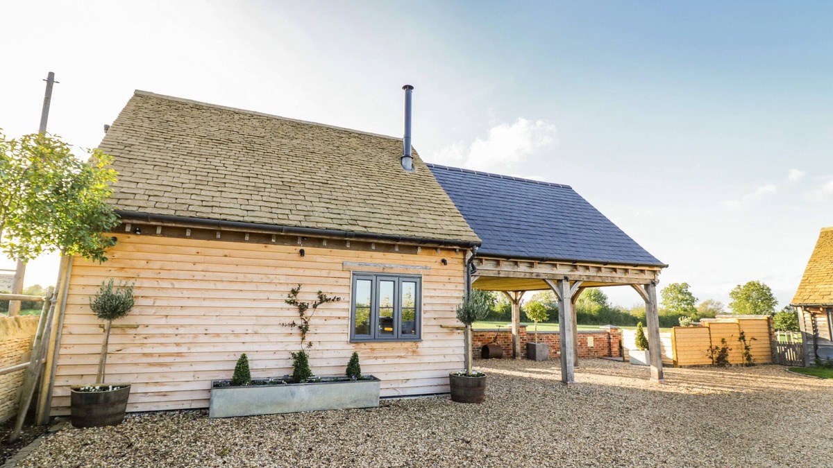 Armscote Cottage | THE HYDE, family friendly, luxury holiday cottage in Newbold On Stour