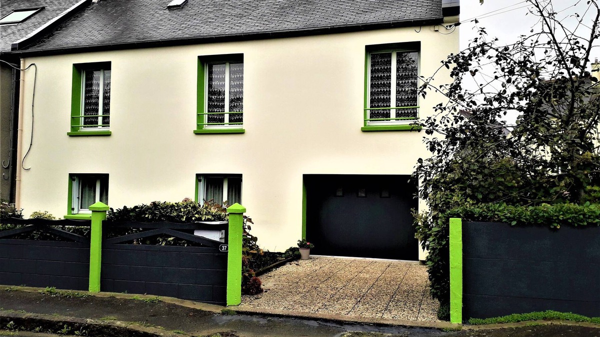 Lesneven Apartment | The hydrangea house