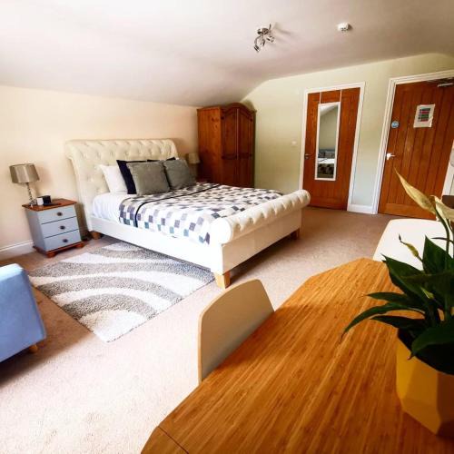 West Ilsley Bed & Breakfast | The Ibex Inn