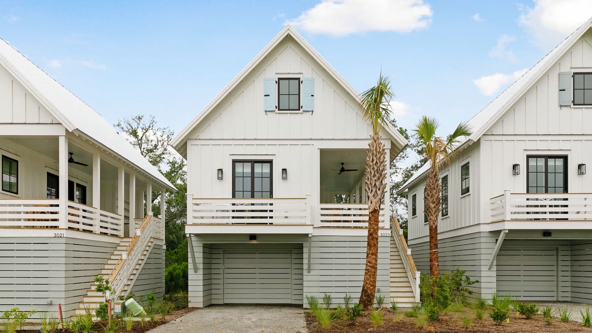 Johns Island House | “The Ibis” (3025 Southerly Way) 2 person creekside bungalow at Kiawah River ~ Tesla Charger