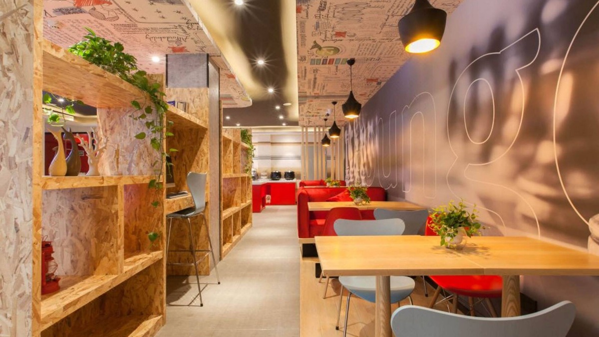 Jiang'an District Apartment | The Ibis Hotel