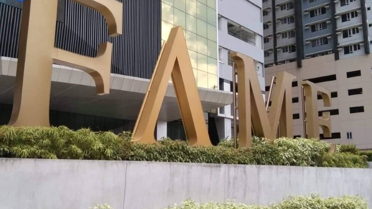 Highway Hills Condo | The ICONIC: Comfortable living by Awsom Phil