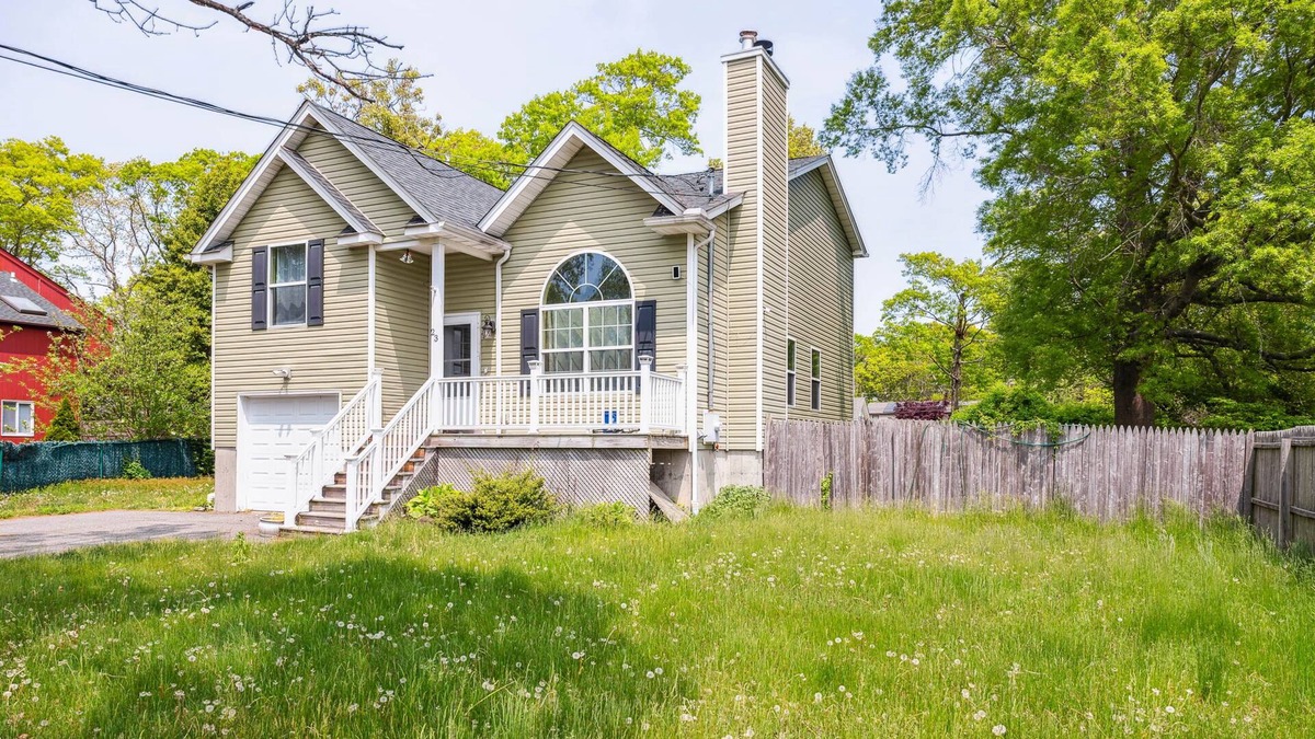 Shirley House | The Idyllic Harbor in Long Island