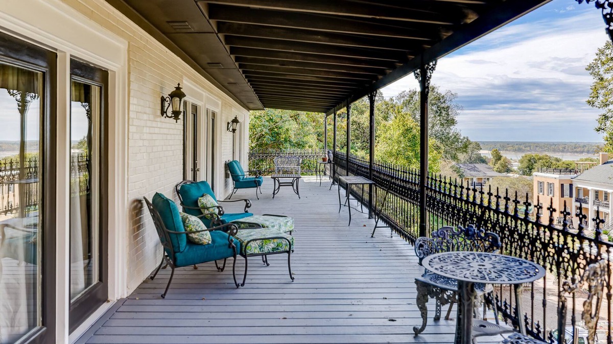 Vicksburg Hotel | The Inn at Cedar Grove