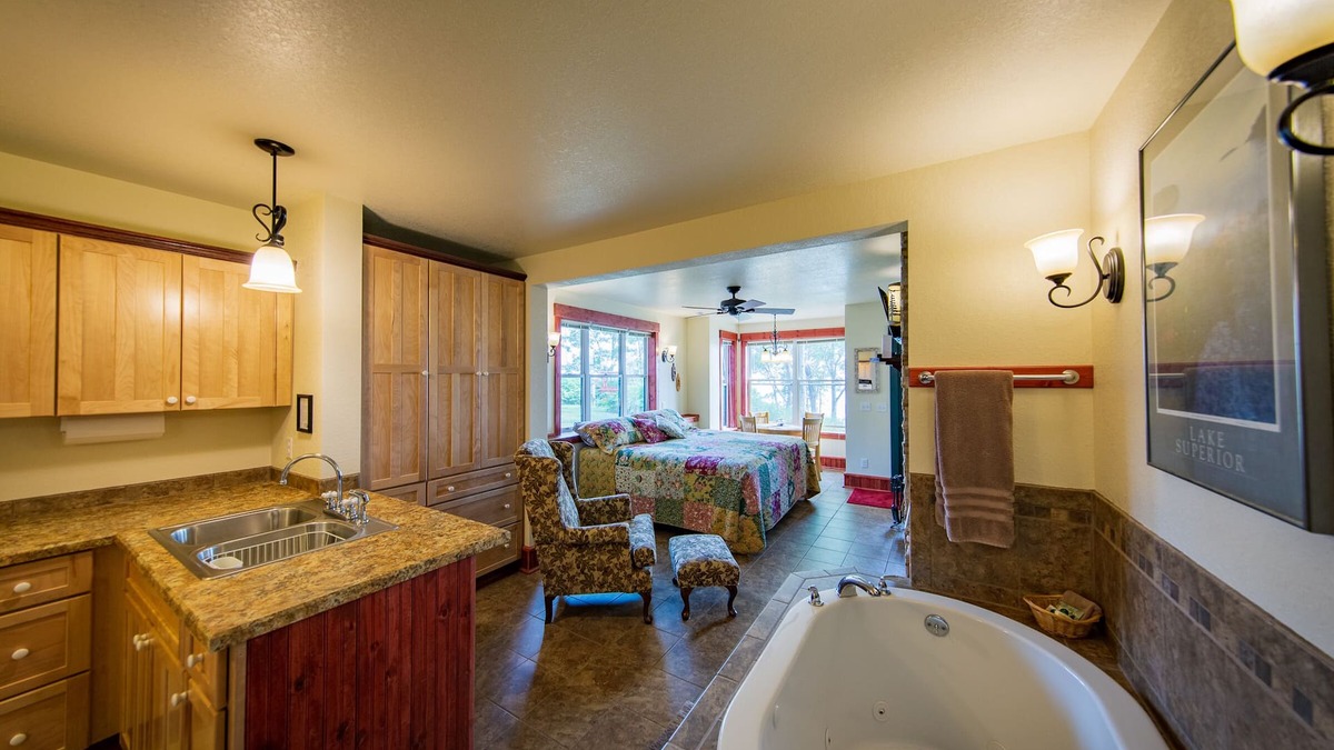 Croftville Condo | The Inn at Croftville Road Cottages #6. On the Shore of Lake Superior.
