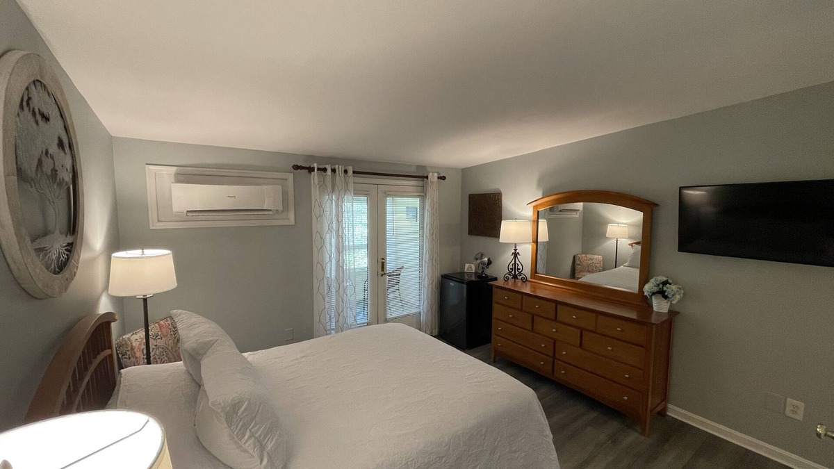 Frankford Bed & Breakfast | The Inn at Dirickson Creek - Room Four