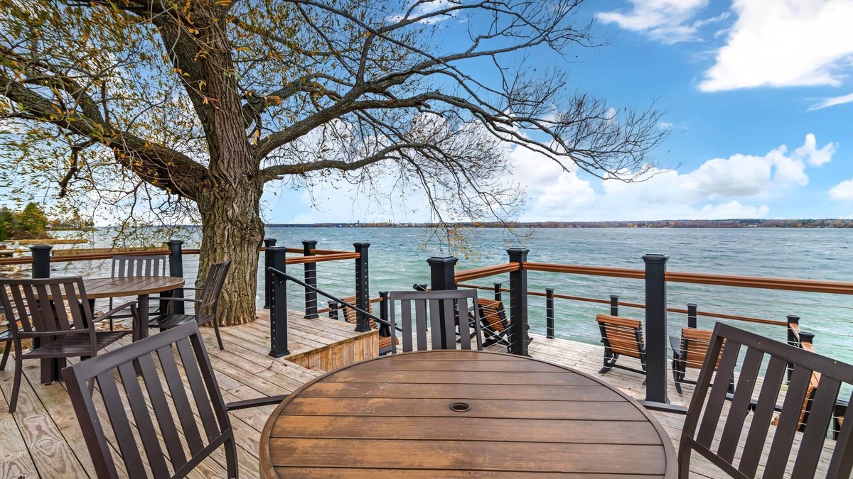 Ogdensburg Hotel | The Inn at Gran View Ogdensburg, an Ascend Collection Hotel