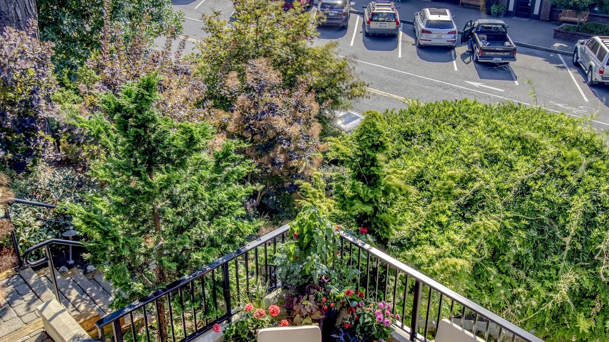 Bainbridge Island Hotel | The Inn at Pleasant Beach