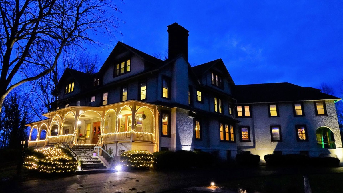 Chambersburg Bed & Breakfast | The Inn at Ragged Edge