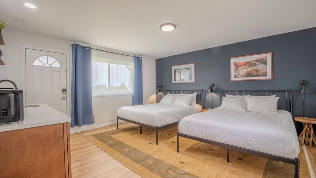 St Ignace Hotel | The Inn at Shady Pines