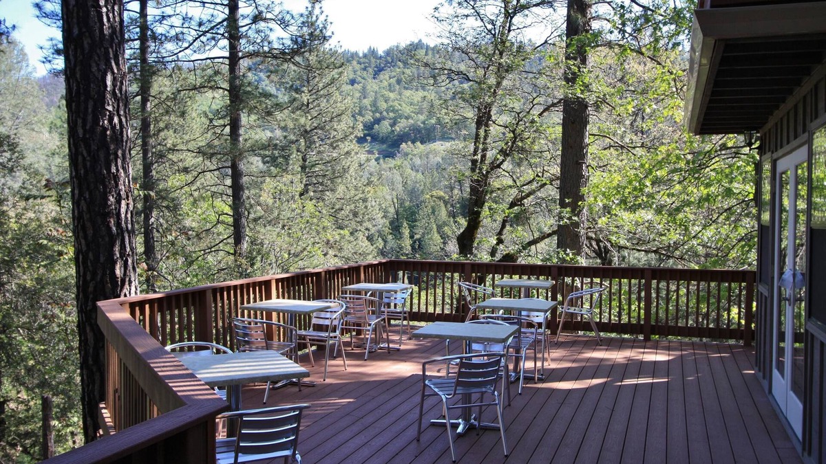 O'Brien Hotel | The Inn at Shasta Lake