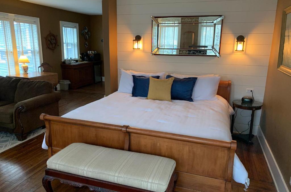 Union Pier Bed & Breakfast | The Inn at Union Pier
