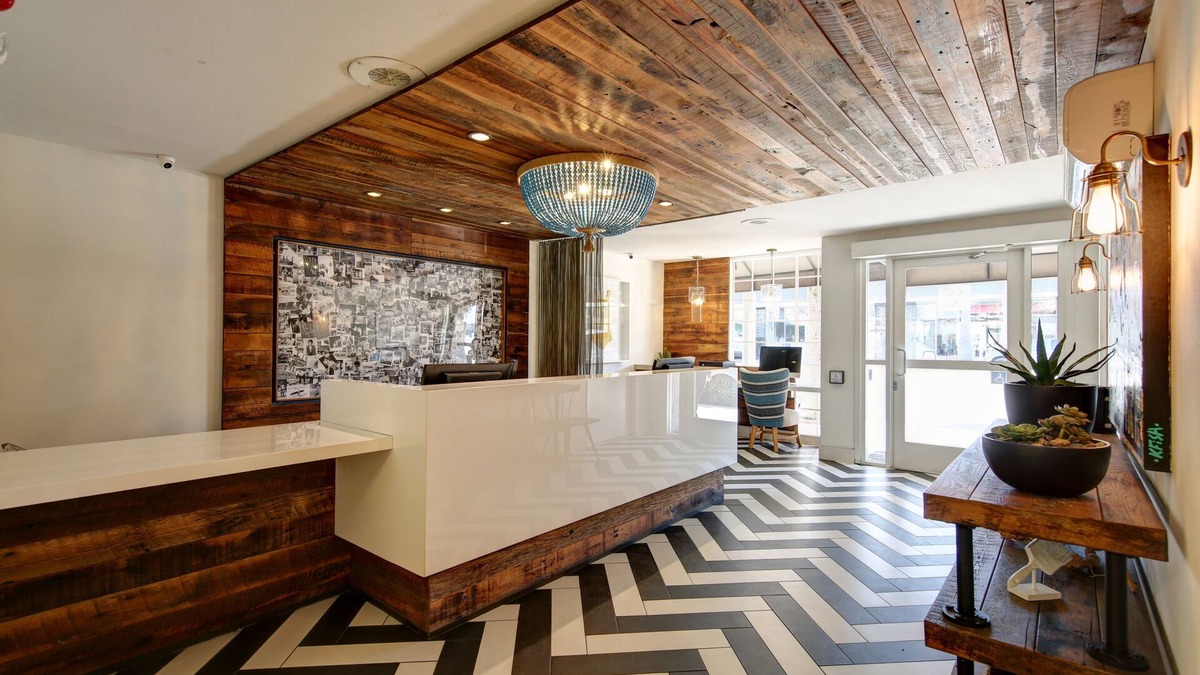 Venice Hotel | The Inn at Venice Beach