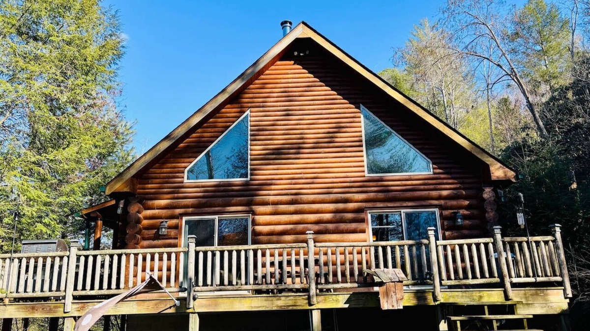 Saint Helens Cabin | The Inn Between at RRG