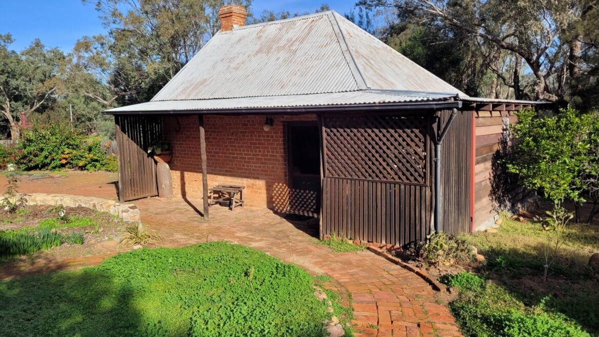 Katrine House | The Inn @ Katrine Steading