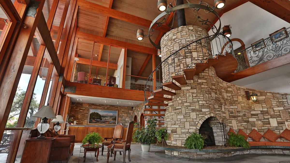 Kerrville Resort | The Inn Of The Hills