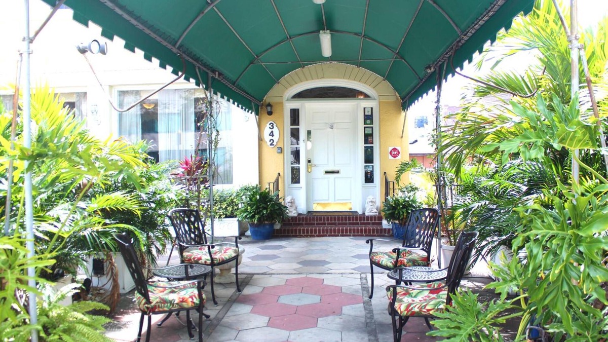 Downtown St. Petersburg Hotel | The Inn on Third