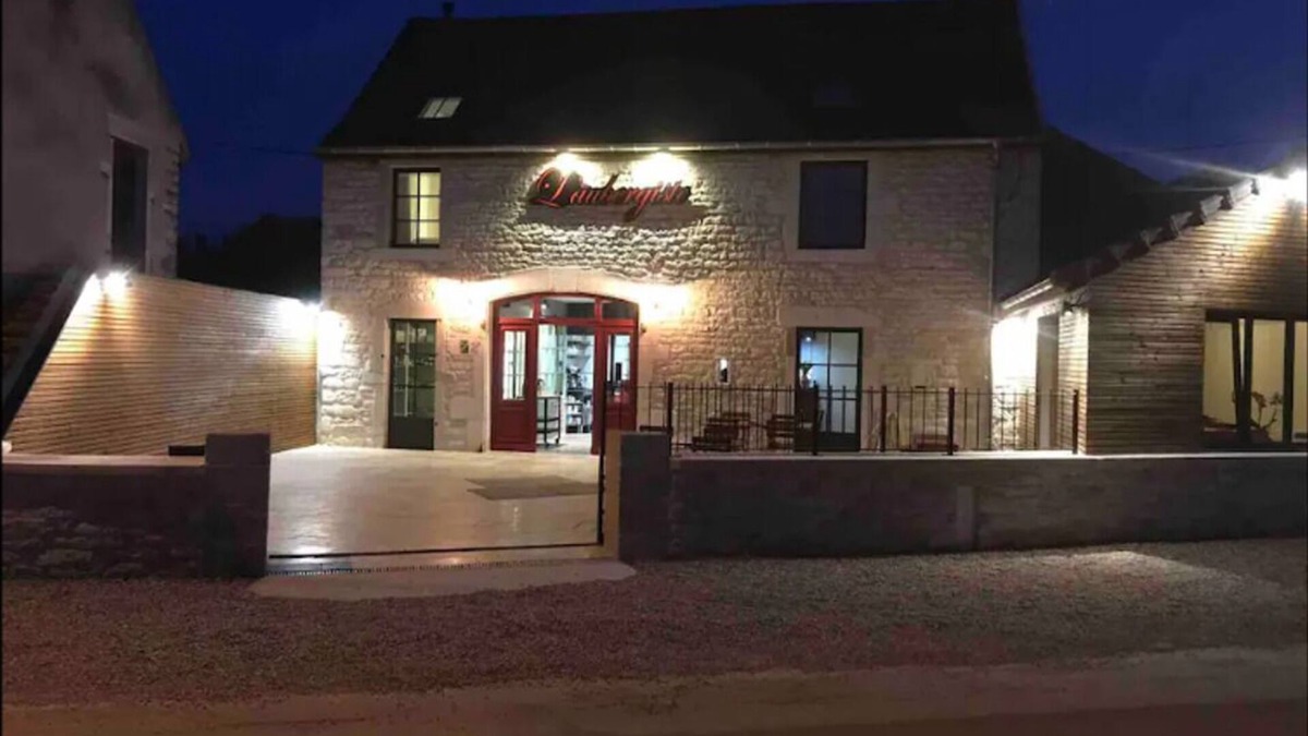 Corcelles-les-Arts Bed & Breakfast | The innkeeper room 3