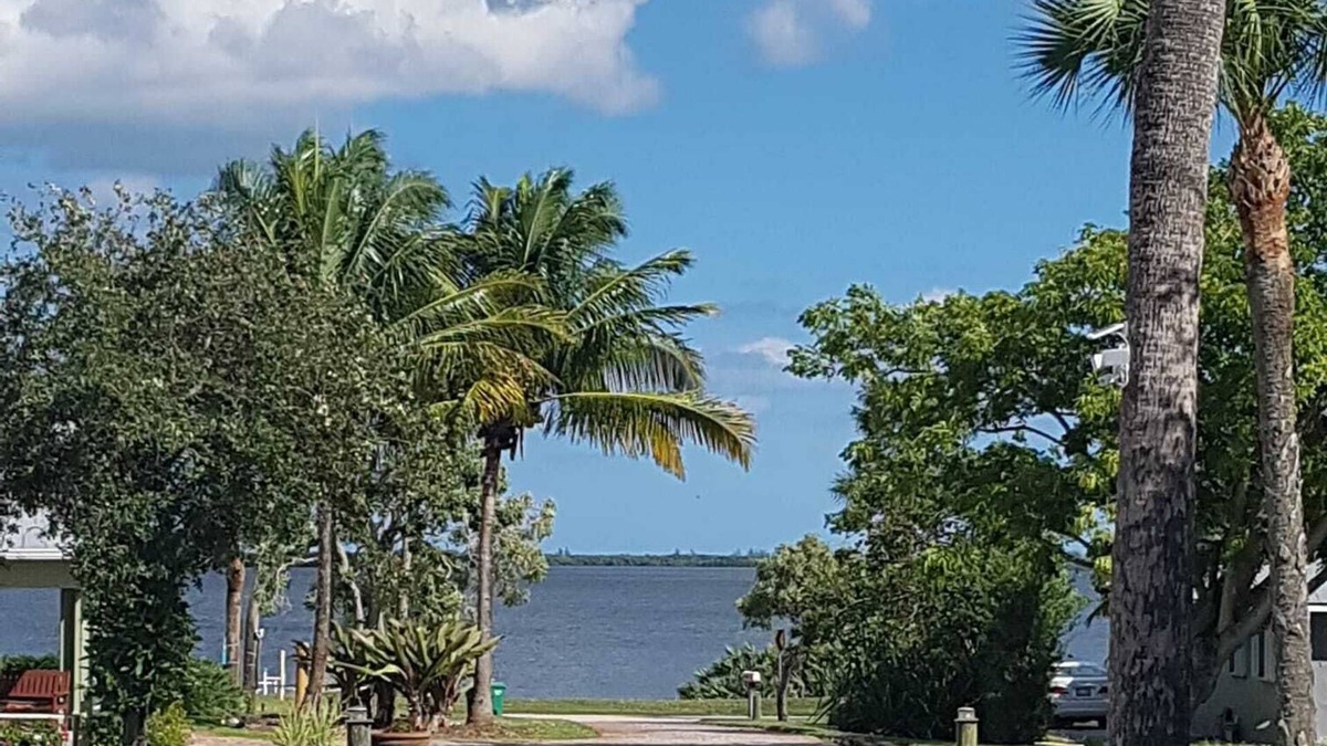 Indian River Estates Cabin | The Intracoastal Chalet