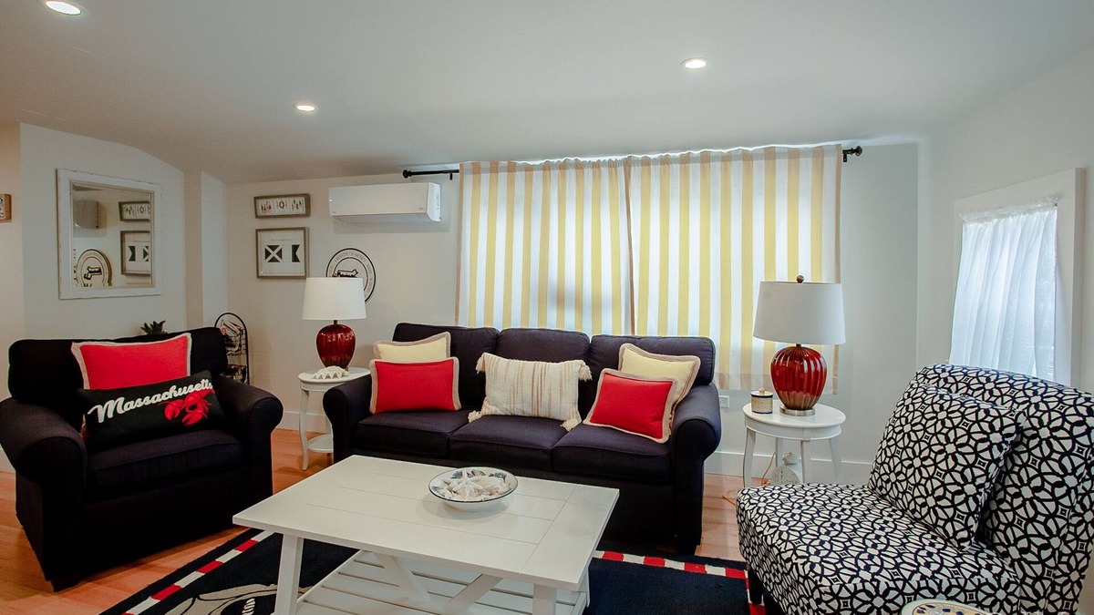 Oak Bluffs Cottage | The Island Collection MV: Charming Cottage Located In Heart Of Oak Bluffs
