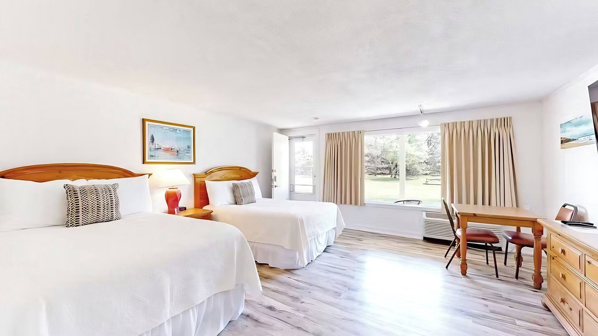Oak Bluffs Resort | The Island Inn on Martha's Vineyard
