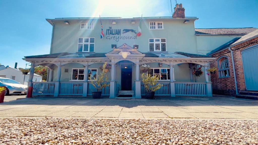 Great Glen Hotel | THE ITALIAN GREYHOUND