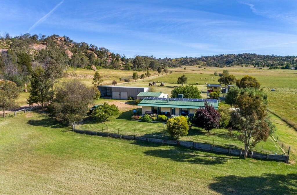 Frog Rock House | The Ithaca Farm Experience - A Unique Mudgee Escape