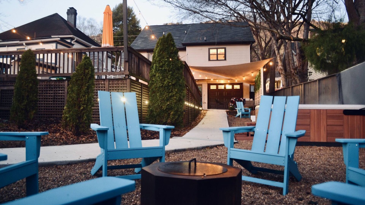 St. Elmo Improvement League House | The Jade | Stunning, On Walking Path w Hot tub & Pool