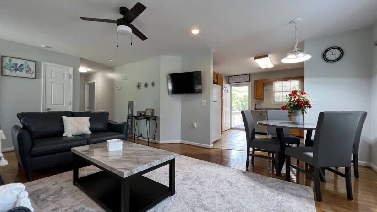Jamestown House | The Jamestown Retreat