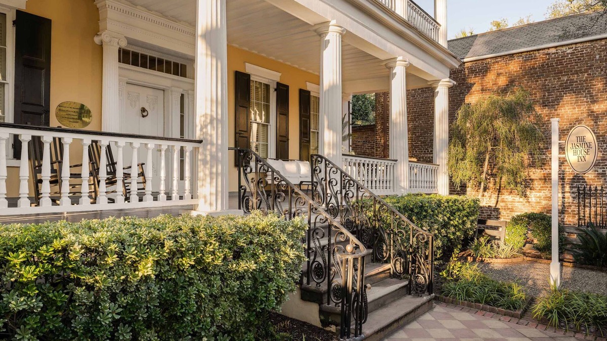 Charleston Historic District House | The Jasmine House