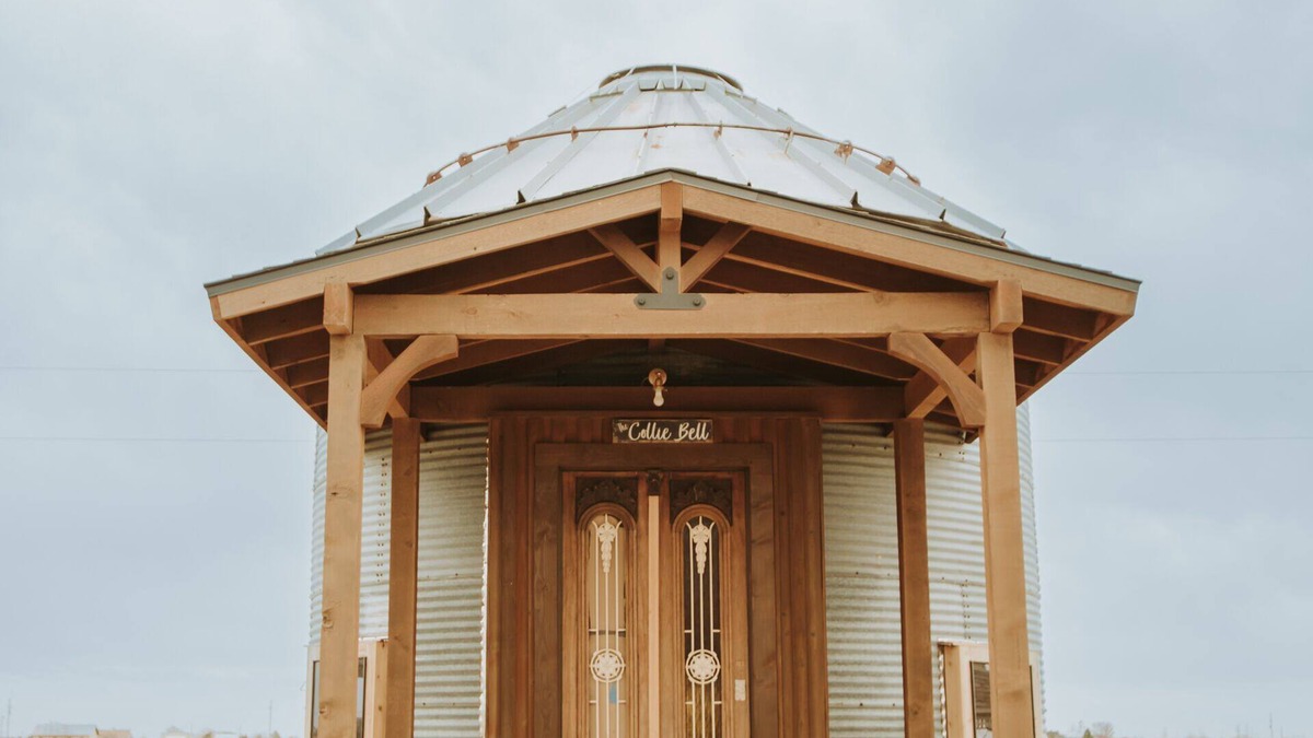 Lubbock Cottage | The Jay Bird - Standard One Room Silo