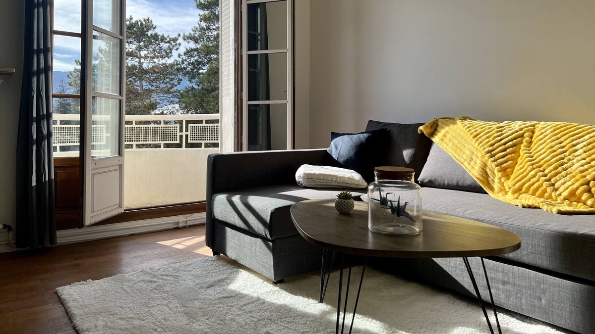 Quartier Exposition-Bajatiere Apartment | The Jeanne d'Arc π #EY