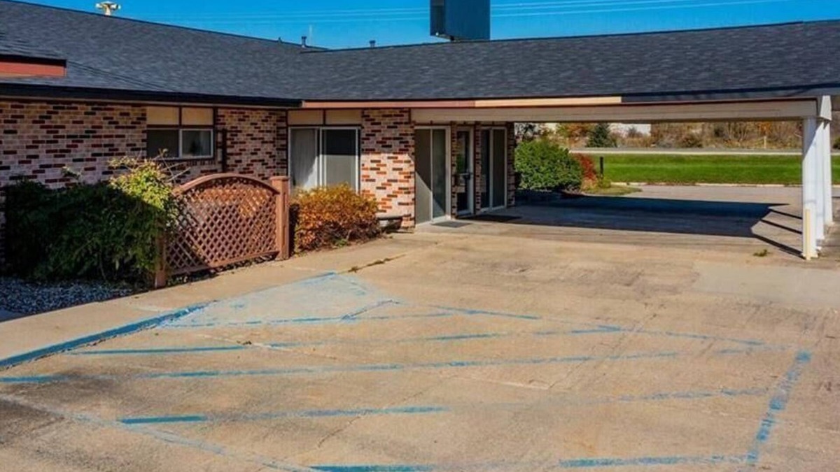 Osceola Hotel | The Jeffreys Hotel Extended Stay