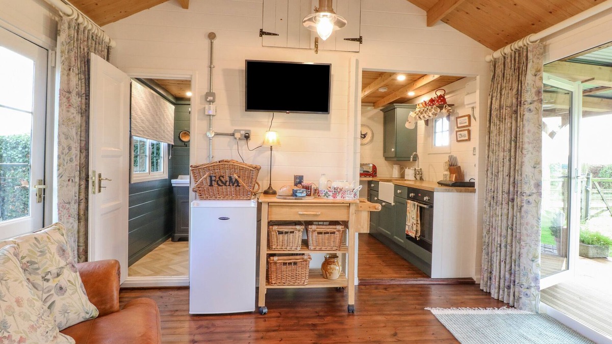 Rugeley Cottage | The Jenny Wrennery