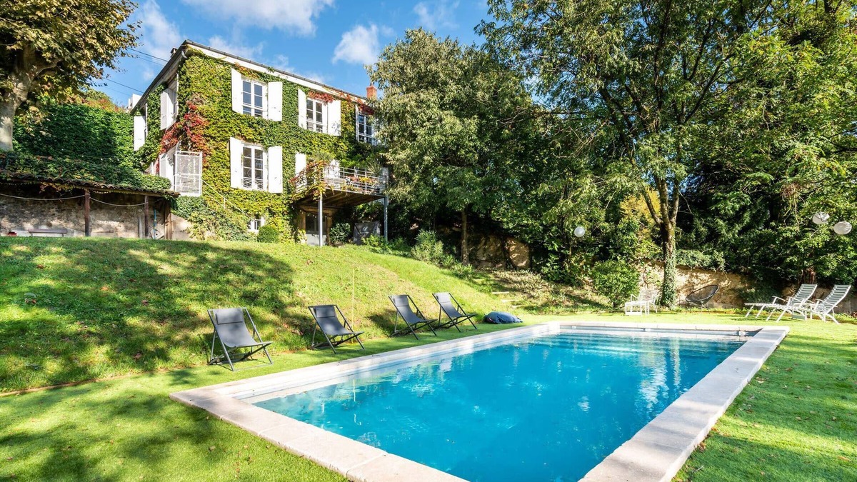 La Mulatiere Villa | The jewel, an exceptional house in the middle of greenery