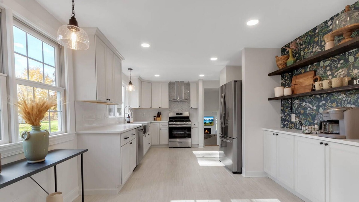 Clarence House | The Juniper Home | Centrally located | 3bed 2bath