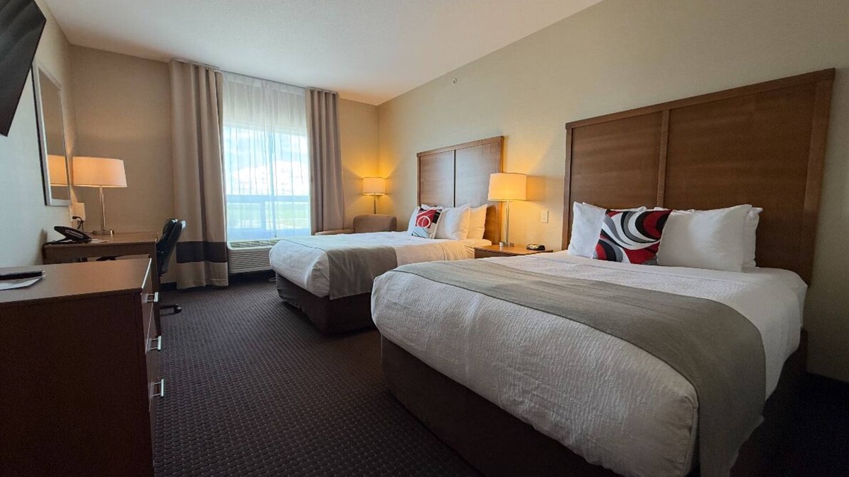 Bonnyville Hotel | The Kanata Bonnyville