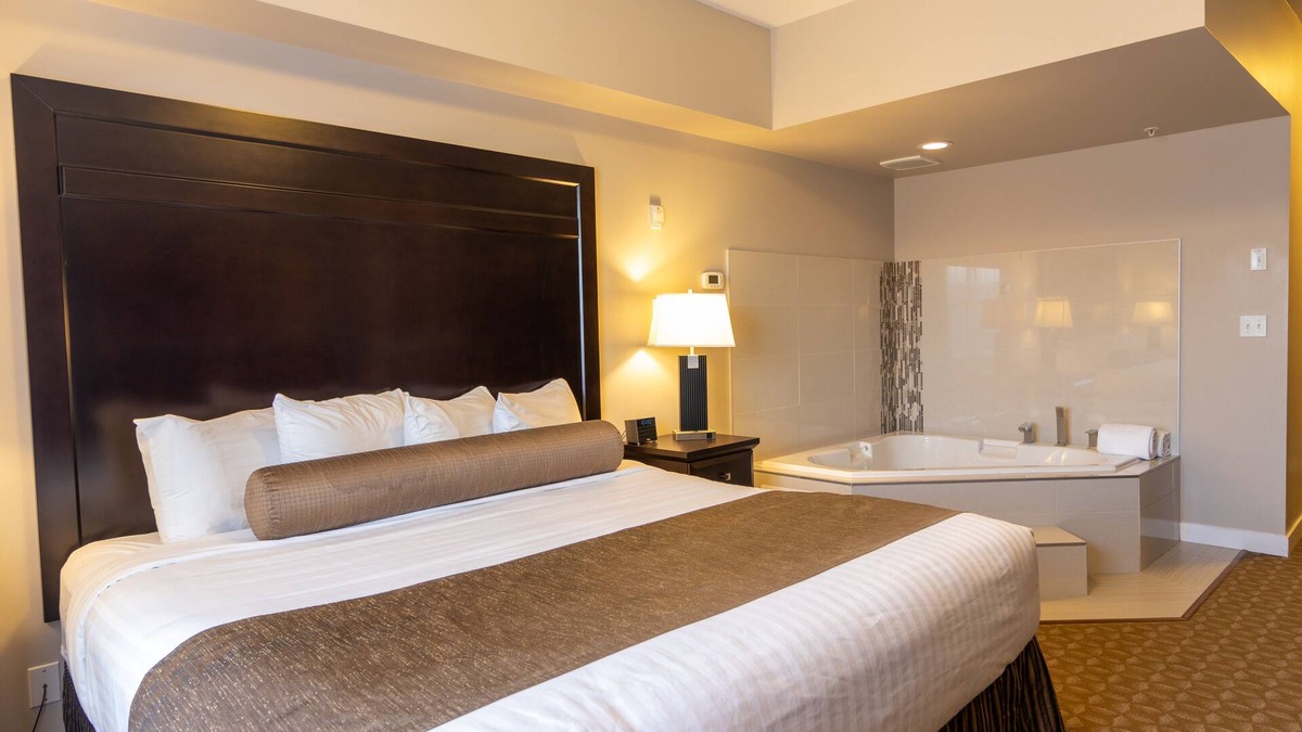 Whitecourt Hotel | The Kanata by BCMInns Whitecourt
