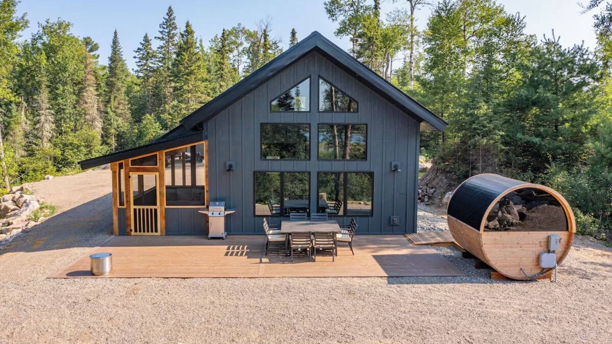 Ely Apartment | The Kawishiwi Lakeview Cabin with Private Sauna
