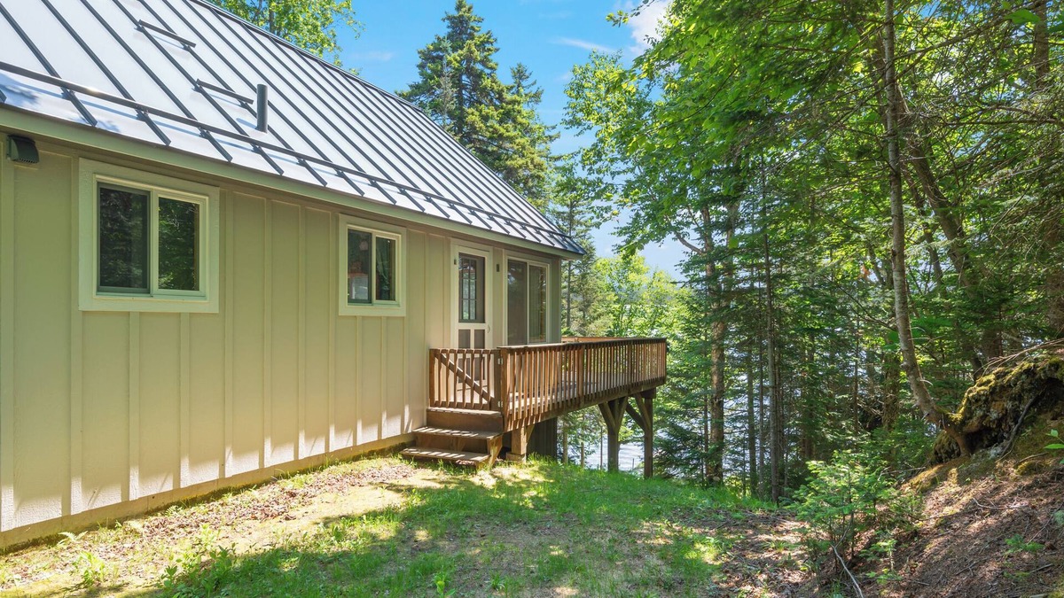 Rangeley Cabin | The Kennel Club - pet friendly, Beaver Mountain Lake