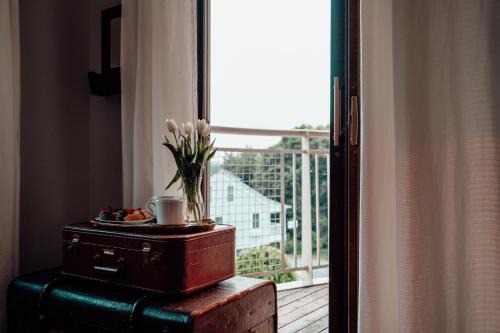 Queenston Hotel | The Kent Motel