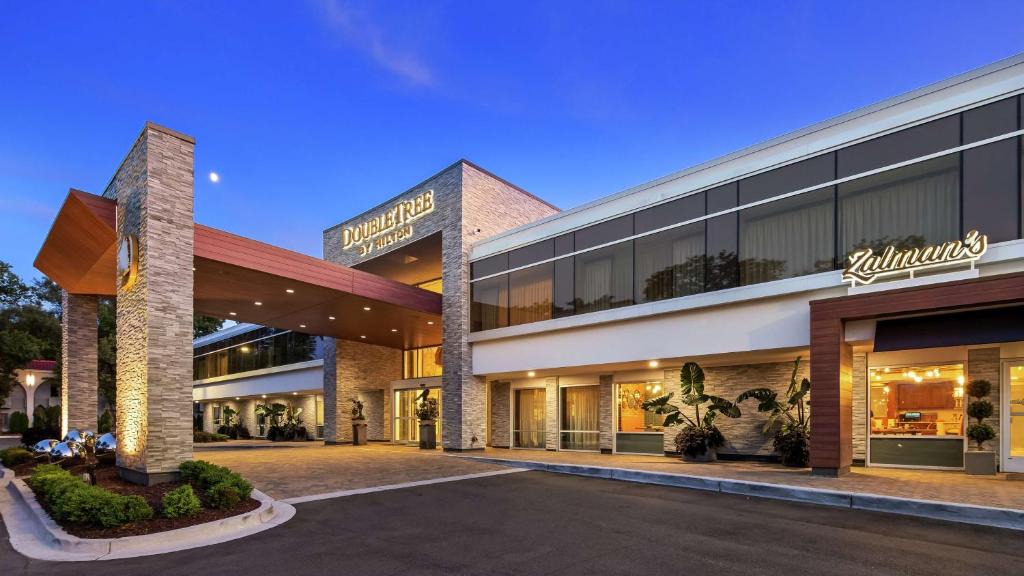 Bloomfield Hills Hotel | The Kingsley Bloomfield Hills - a DoubleTree by Hilton
