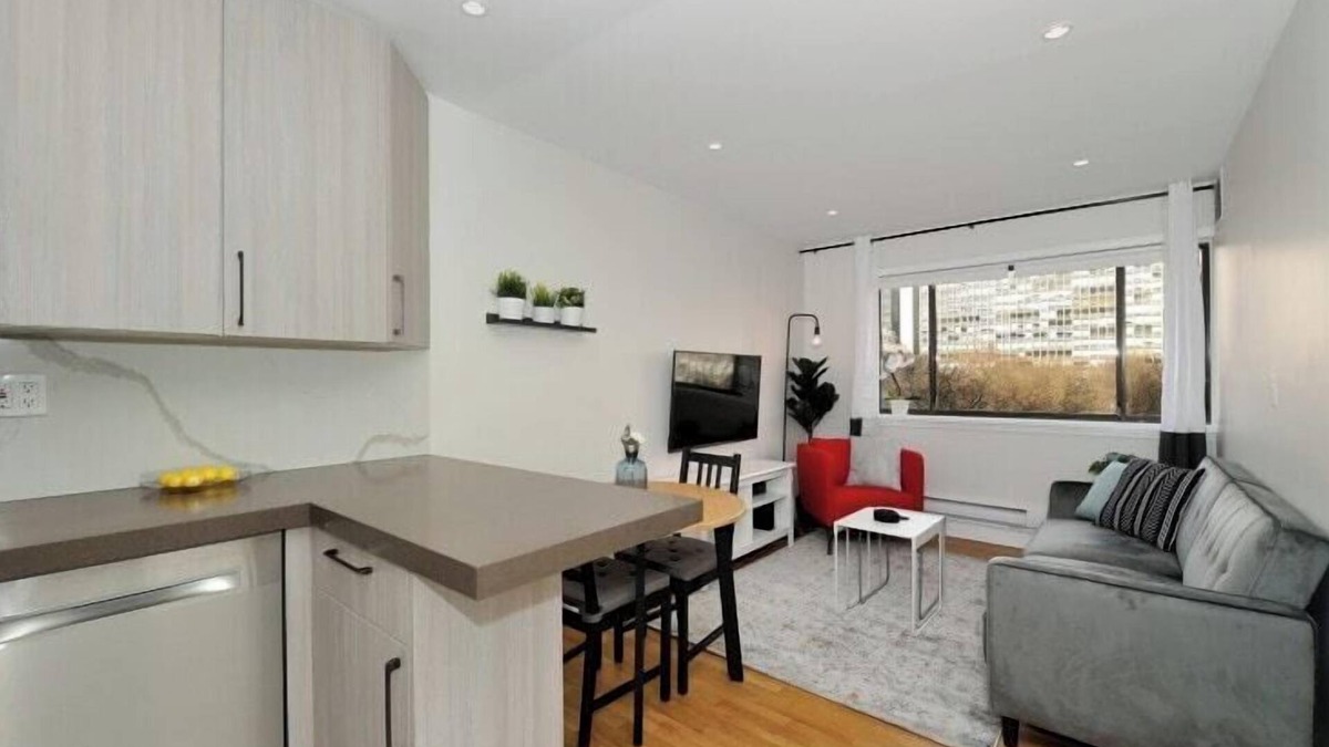 Tudor City Apartment | The Kips VI Vibe 8652