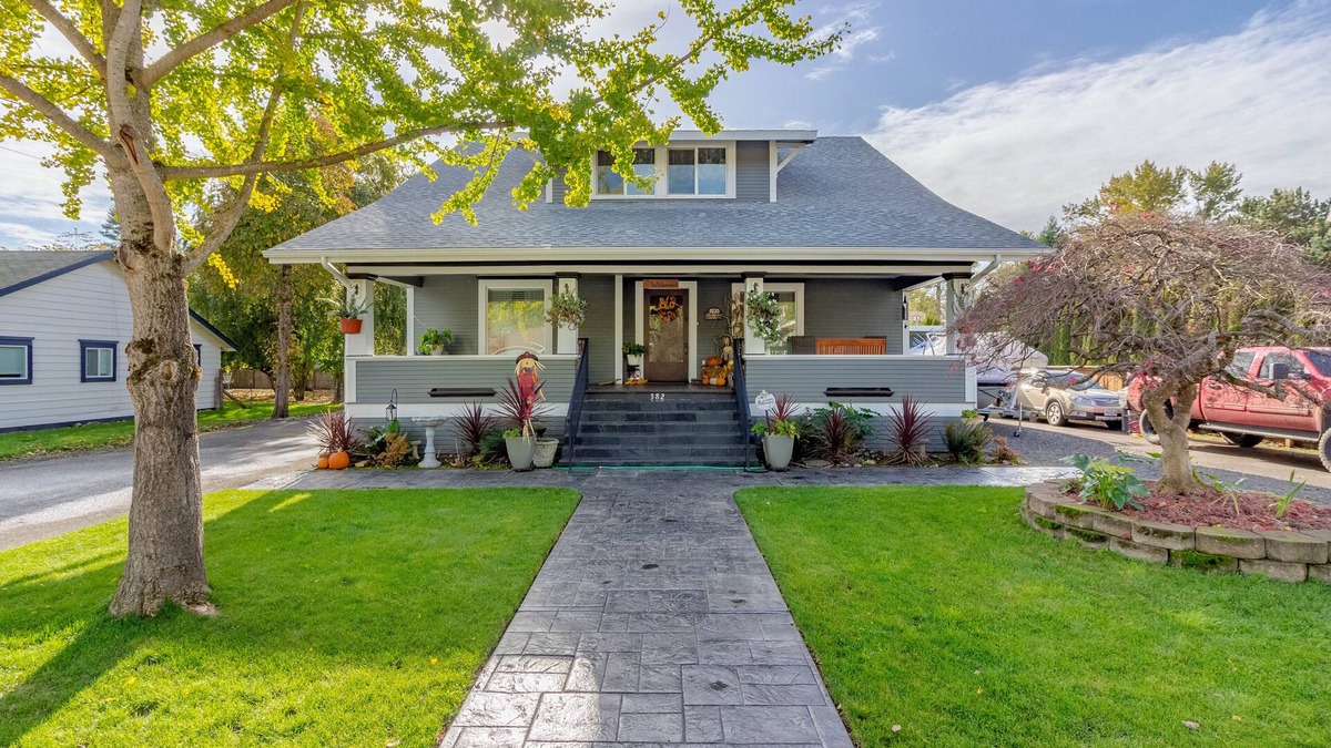 Brownsville Apartment | The Kirk House - Historic Brownsville, OR