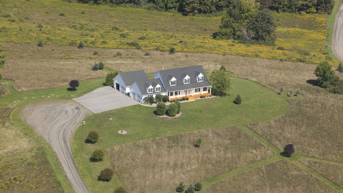Wellsboro House | The Knoll Top-3 mins away from Hills Creek State Park